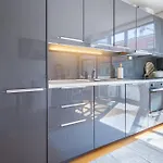 Spacious Top-floor With View And Private Balcony *